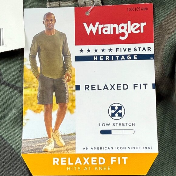 Wrangler Men's Relaxed Low Stretch Green Camo Cargo Shorts Sz 48 Inseam 10" NWT - Picture 5 of 11